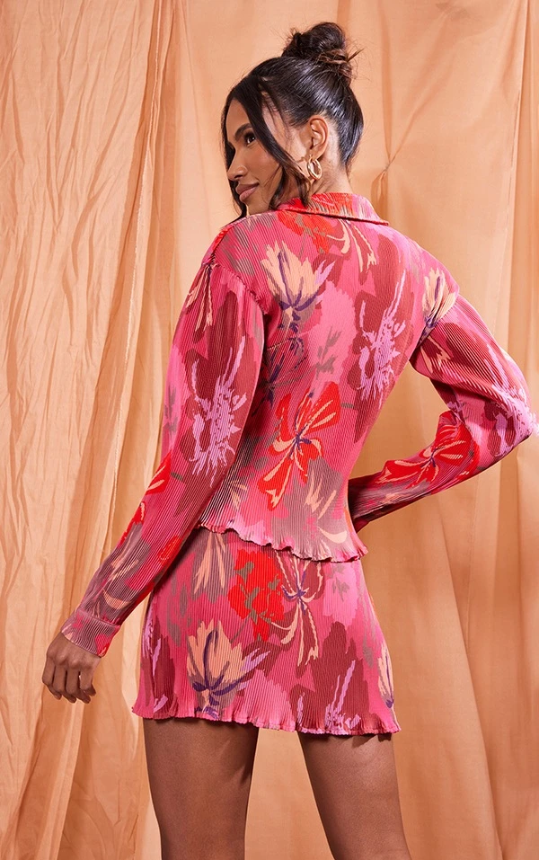 Chemise Ajustée Plissée Rose Imprimée à Boutons 4 Chemise Ajustée Plissée Rose Imprimée à Boutons – Image 2