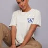PRETTYLITTLETHING T-shirt Crème à Imprimé Monday -Logic || Zero Soldes Magasin 08b69f39ade308ae34836821b28ba6bbd1685d7b cnd7961 1