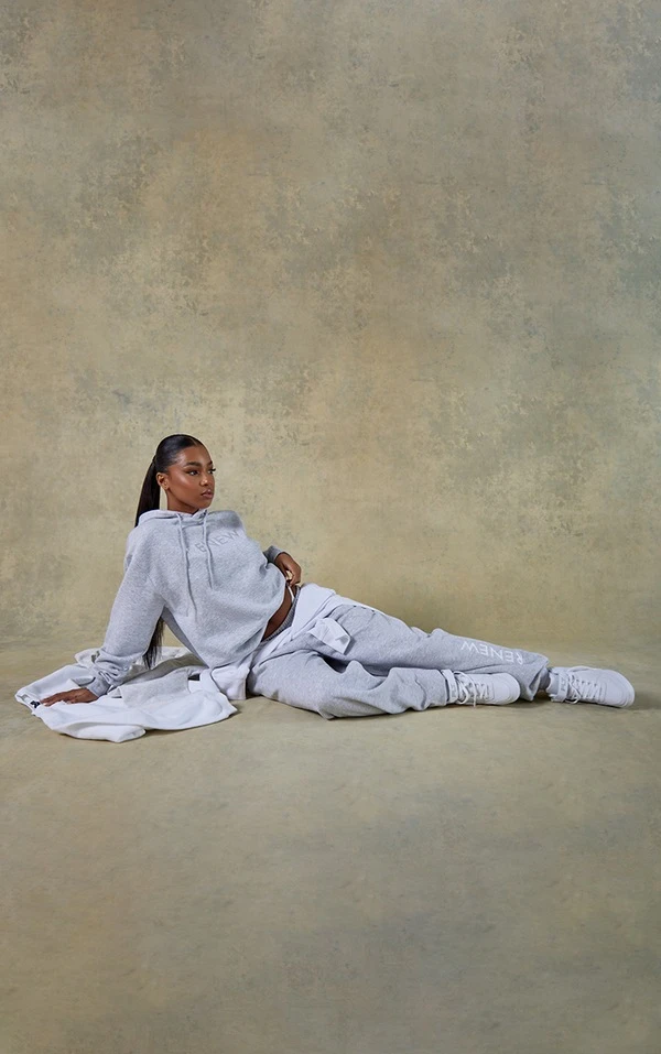 Renew Hoodie Oversize Gris à Slogan Brodé 7 Renew Hoodie Oversize Gris à Slogan Brodé – Image 5