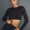 Crop Top Noir Côtelé Transparent Doux à Dos Ouvert Et Manches Longues