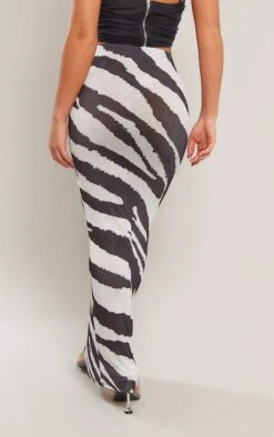 Jupe Longue Taille Basse En Mesh Dévoré Imprimé Zébré Noir -Logic || Zero Soldes Magasin 2d513de35fb20e5f88cbfc23965fc36e1d322500 cne3839 3