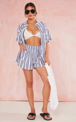 Chemise Oversize Bleu Marine En Effet Lin Texturé à Rayures Et épaules Carrées -Logic || Zero Soldes Magasin 2d7ccc834c02ce2fd14f170d4f09eaedf8ed6dd7 cne0277 3