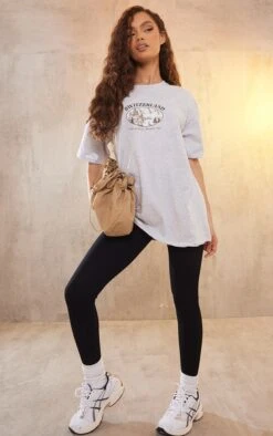 PRETTYLITTLETHING T-shirt Gris à Mini Slogan Switzerland -Logic || Zero Soldes Magasin 327b6faeeae7fbbea21abeede4dc3c9f65bef69c cnd6311 3