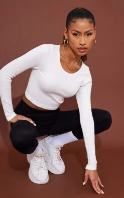 Crop Top Manches Longues Structuré Côtelé Blanc Détail Contours