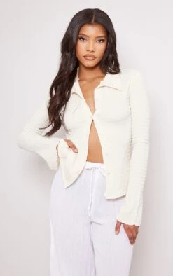 Vogue Chemise Ajusteé Crème Texturée à Manches Flare