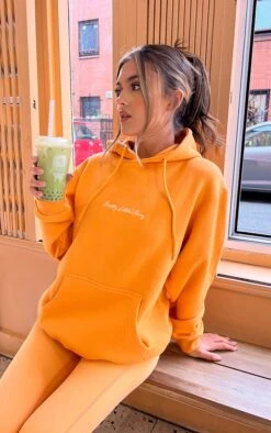PRETTYLITTLETHING Hoodie Oversize En Sweat Orange