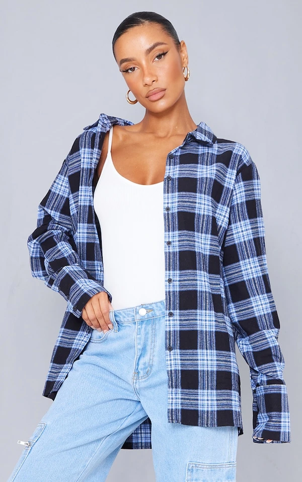 Chemise à Carreaux Oversize Bleu Marine 4 Chemise à Carreaux Oversize Bleu Marine – Image 2
