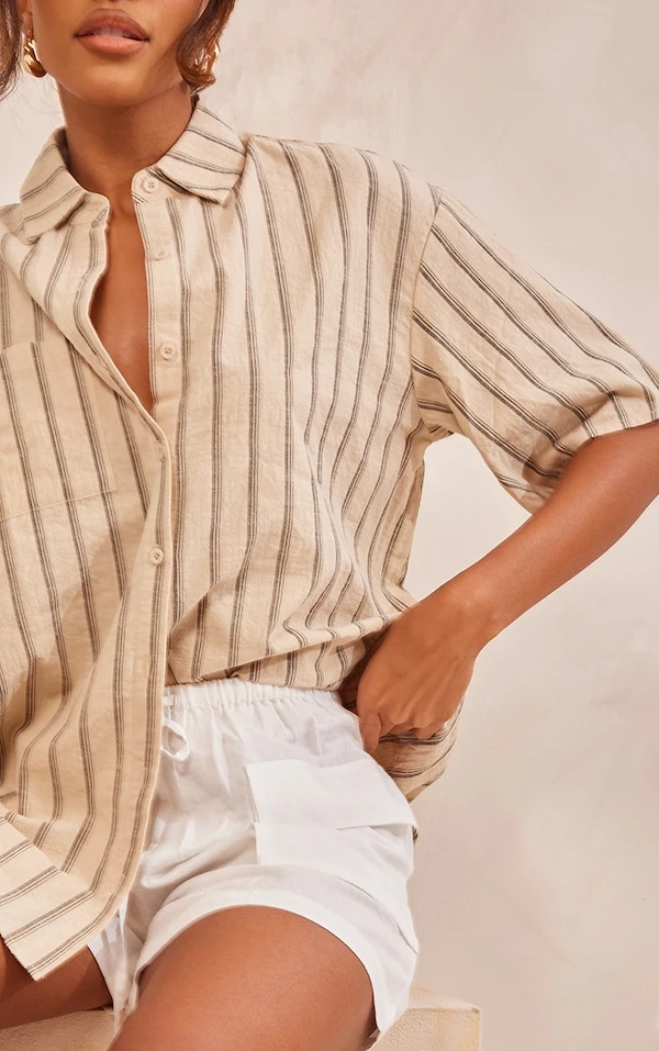 Chemise Gris Pierre Effet Lin Oversize à Rayures Et Manches Courtes 6 Chemise Gris Pierre Effet Lin Oversize à Rayures Et Manches Courtes – Image 4