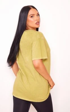 PRETTYLITTLETHING T-Shirt Vert Olive Délavé à Logo Imprimé -Logic || Zero Soldes Magasin a1d1fc740a52c5d39b2bb67e15c830e34761b928 cne3353 2