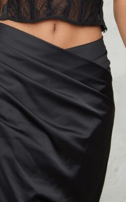 Jupe Longue Noire Satinée Effet Bénitier -Logic || Zero Soldes Magasin b152abba032564d6fd2617d5d32f1473d3a0f0a9 cnd3771 4