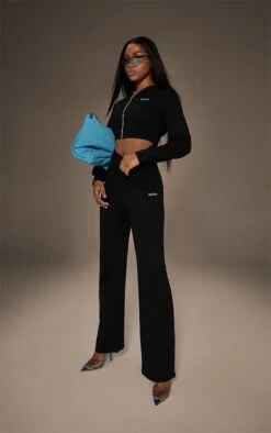 Zero Renew Hoodie Court Noir à Zip Et Détail Buste -Logic || Zero Soldes Magasin bf0517ca68ca3906214d6f0beb2d1896e233da82 cnc1164 3