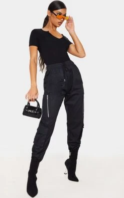 T-shirt En Jersey Noir à Col En V Et Manches Courtes -Logic || Zero Soldes Magasin bf413d5f883fd394eb72c11d5eaa5f03c34132b9 cmh2399 4