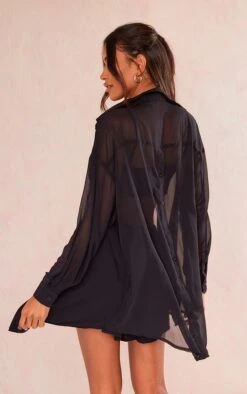 Chemise Texturée Noire à Boutons Dans Le Dos